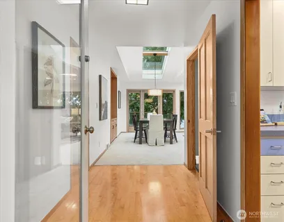 $1,370,000 | 11904 Lakeside Avenue Northeast, Seattle, WA 98125