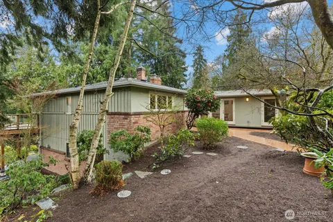 $1,370,000 | 11904 Lakeside Avenue Northeast, Seattle, WA 98125