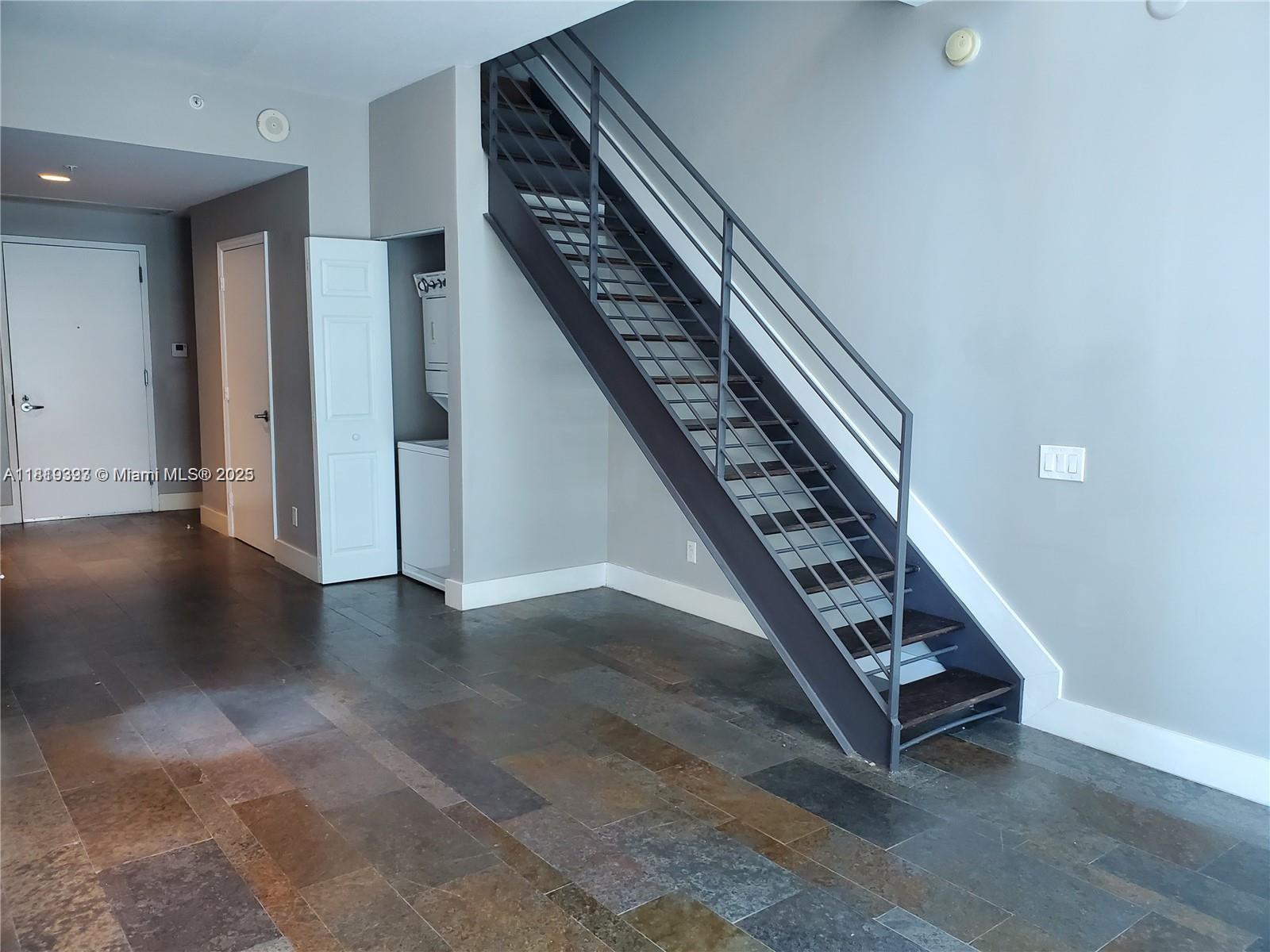 60 Southwest 13th Street, Unit 2022 Miami, FL 33130 - Photo 2 of 10