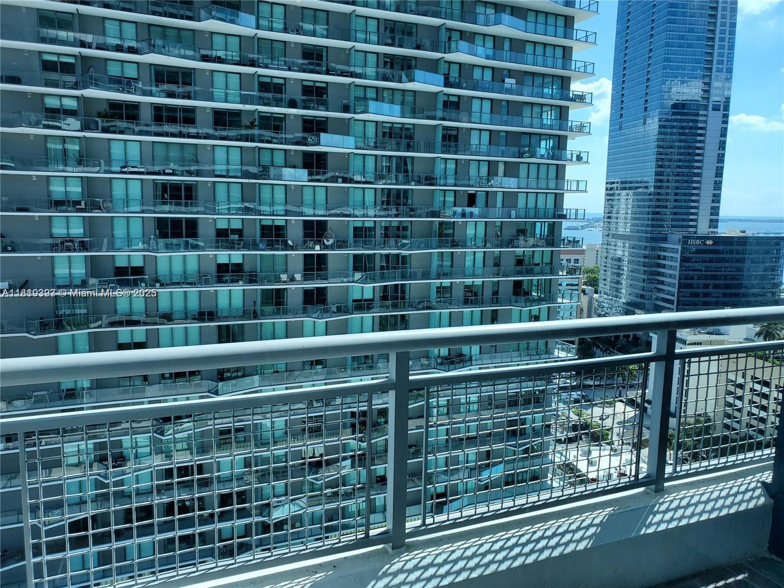 60 Southwest 13th Street, Unit 2022 Miami, FL 33130 - Photo 9 of 10