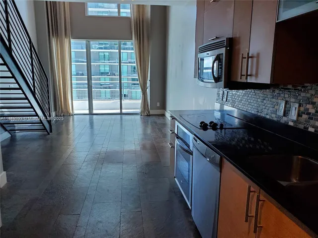 $2,750 | 60 Southwest 13th Street, Unit 2022, Miami, FL 33130