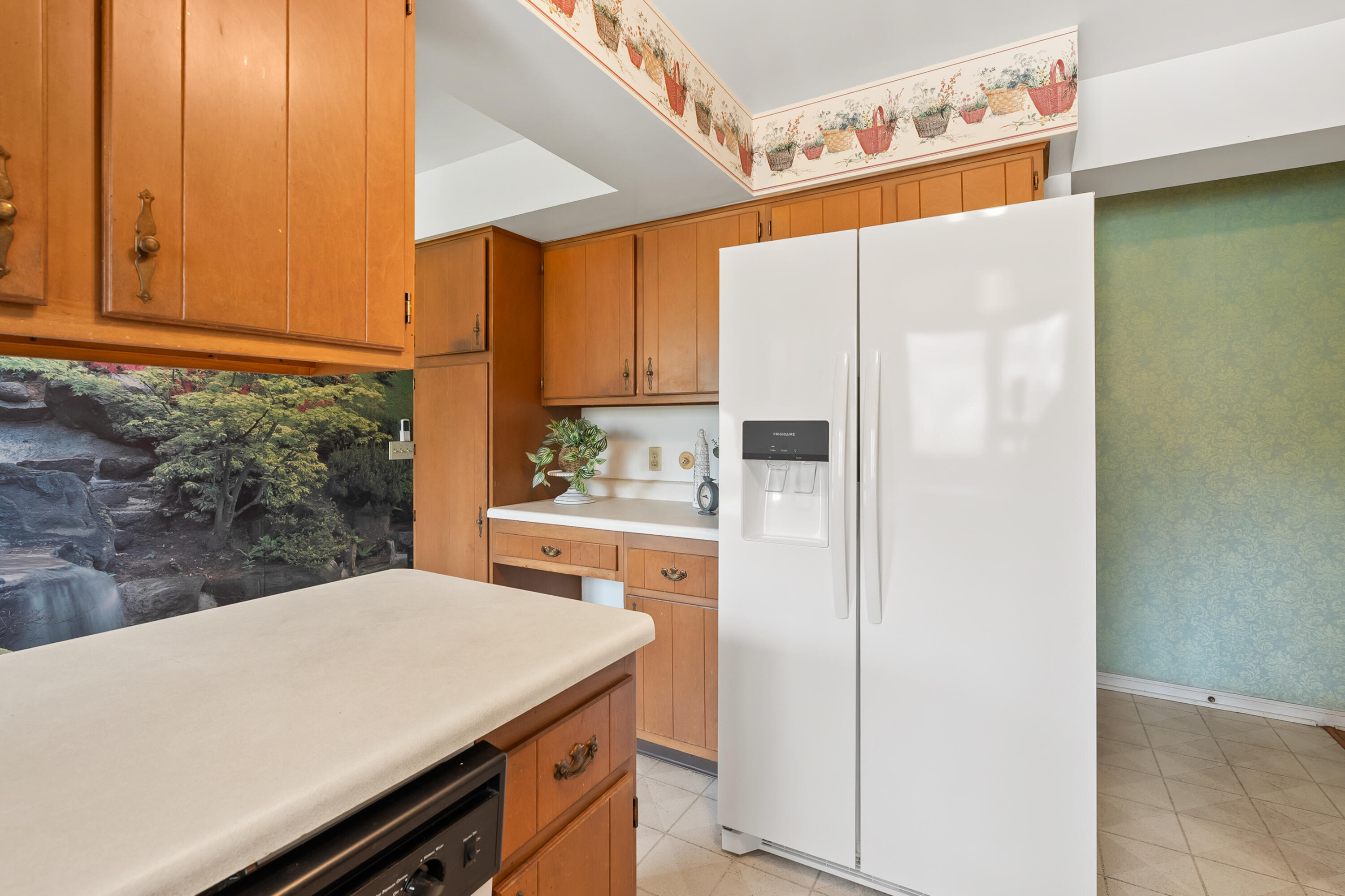 2424 Pine Ridge Road Kalamazoo, MI 49008 - Photo 14 of 34 Pine Ridge Rd 2424 Kalamazoo 49008-12