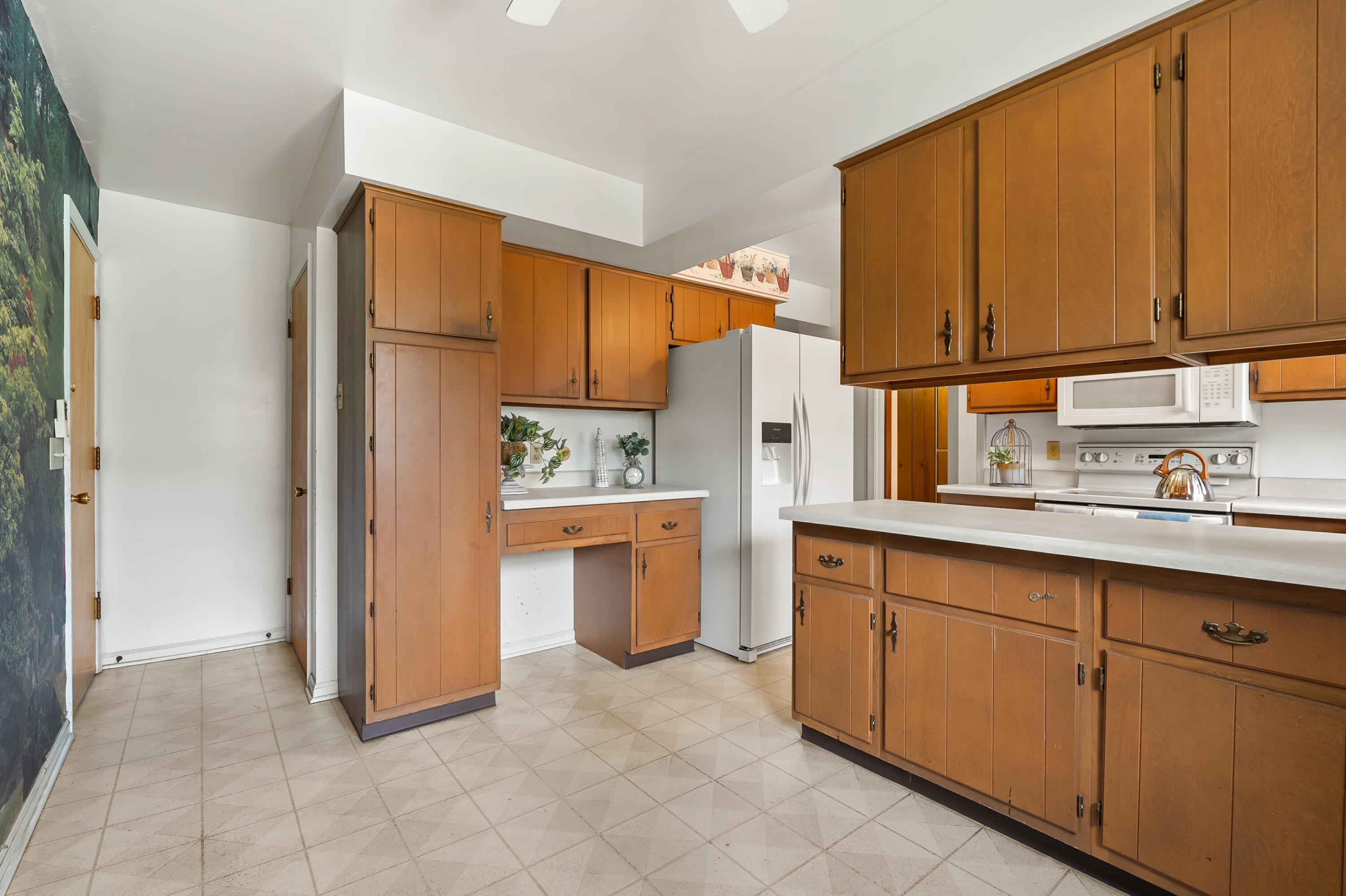 2424 Pine Ridge Road Kalamazoo, MI 49008 - Photo 16 of 34 Pine Ridge Rd 2424 Kalamazoo 49008-13