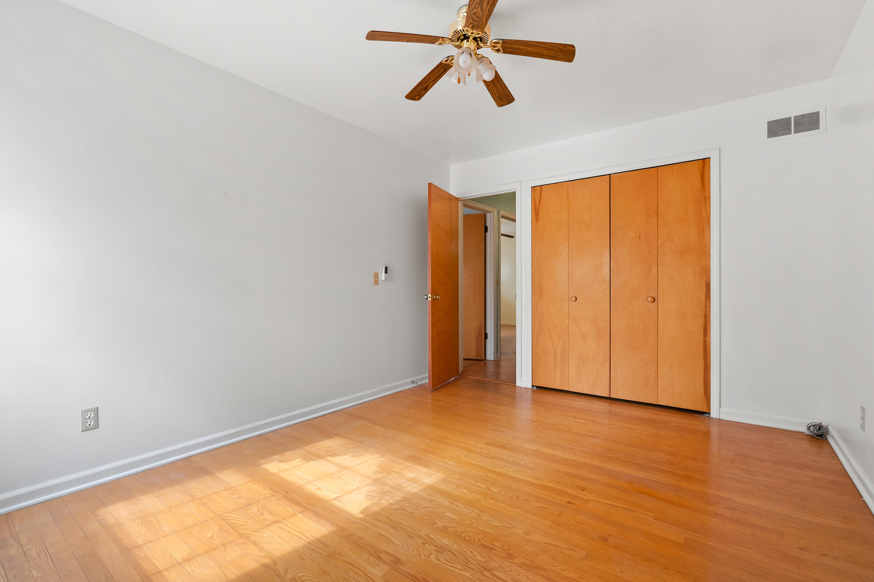 2424 Pine Ridge Road Kalamazoo, MI 49008 - Photo 24 of 34 Pine Ridge Rd 2424 Kalamazoo 49008-20