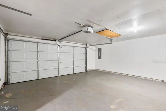 a view of a garage