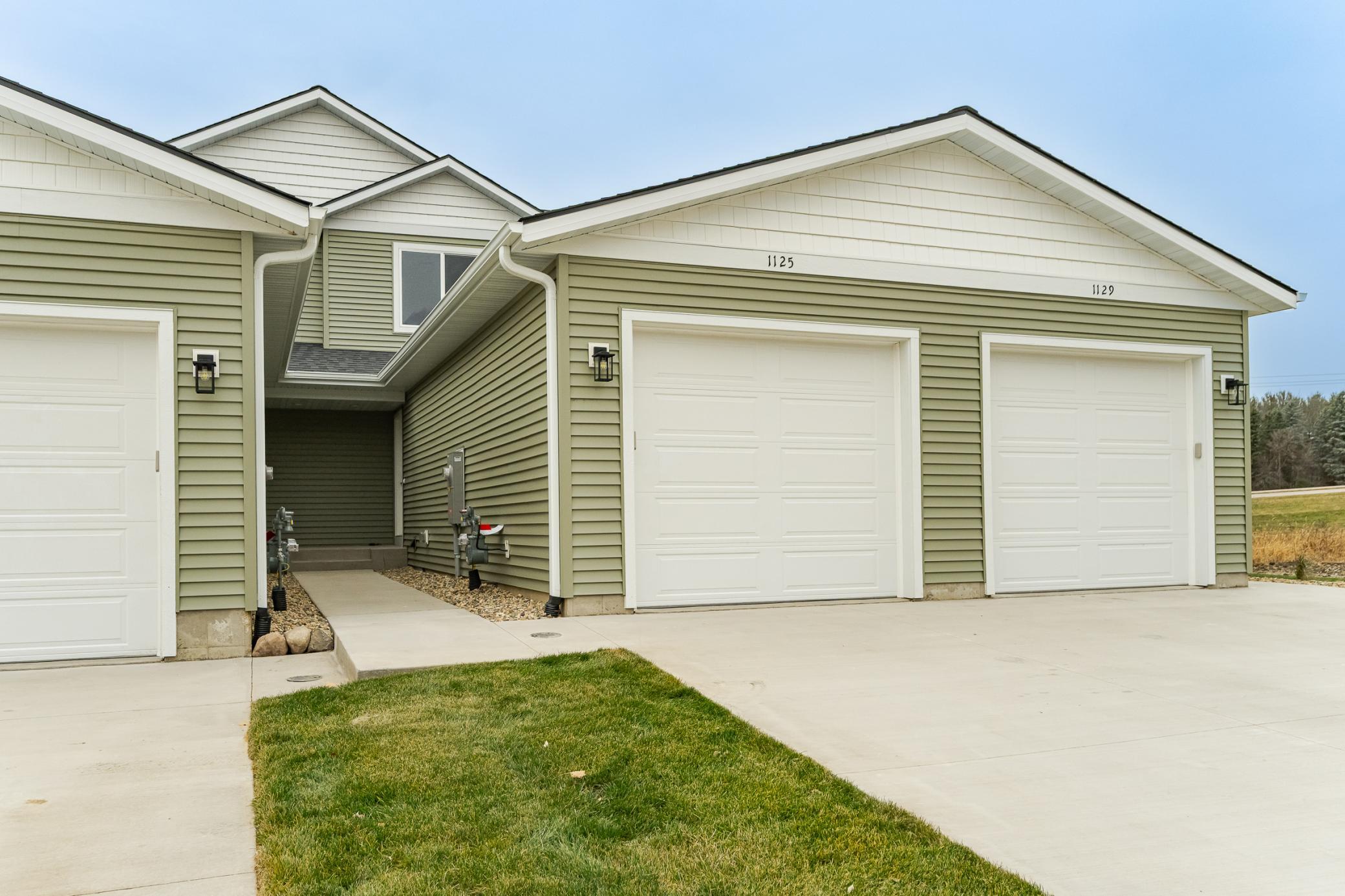 1125 Century Village Lane Northeast Rochester, MN 55906 - Photo 4 of 24