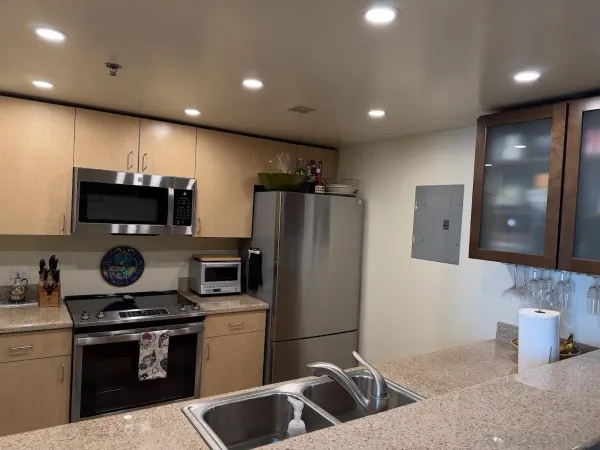 $3,795 | 425 West Beech Street, Unit 859, San Diego, CA 92101