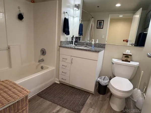 $3,795 | 425 West Beech Street, Unit 859, San Diego, CA 92101