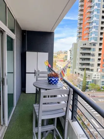 $3,795 | 425 West Beech Street, Unit 859, San Diego, CA 92101