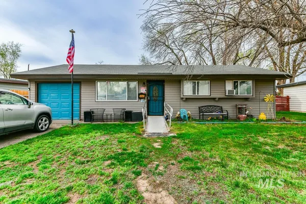 $260,000 | 1045 East 16th N Street, Mountain Home, ID 83647