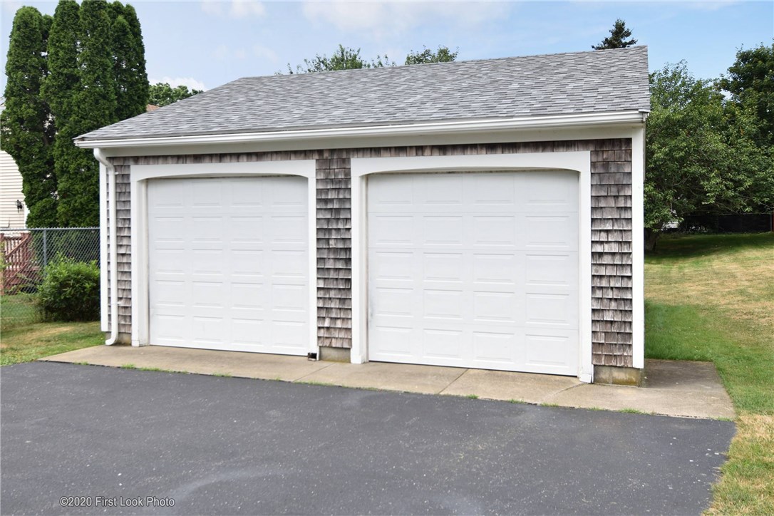 89 Bliss Mine Road Newport, RI 02840 - Photo 30 of 34 Two stall garage