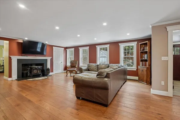 $735,000 | 10 Mountain Road, Greenfield, NH 03047