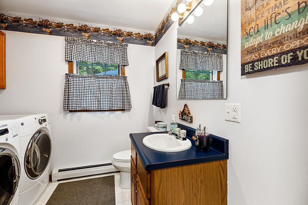 40 Pheasant Run Road Belgrade, ME 04917 - Photo 24 of 45 Half bath, laundry