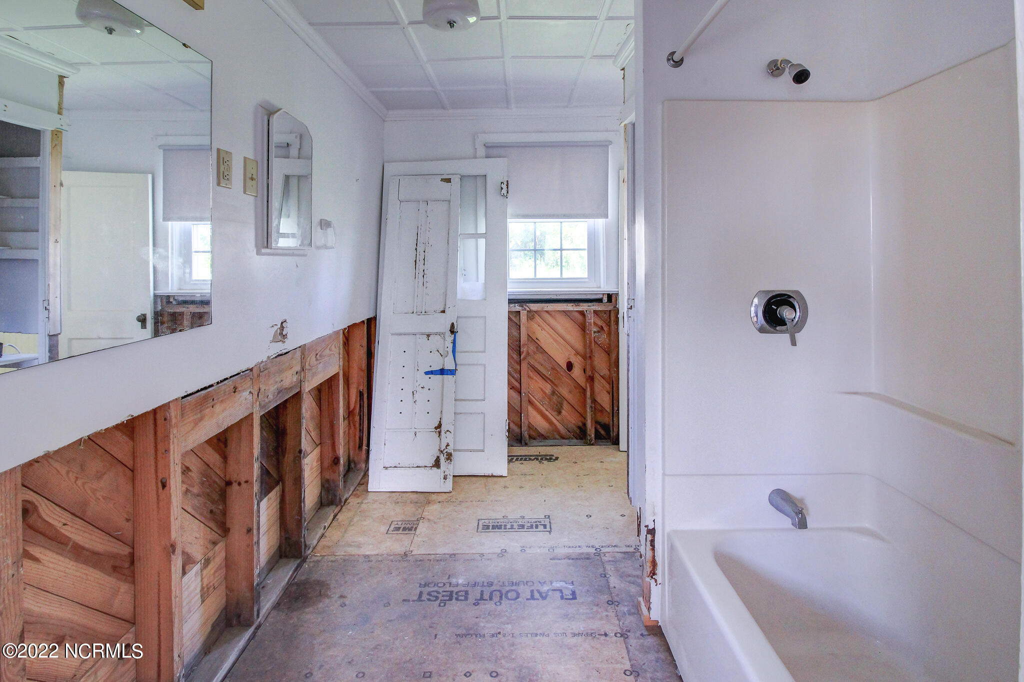 178 Community Road Davis, NC 28524 - Photo 13 of 40 primary bath
