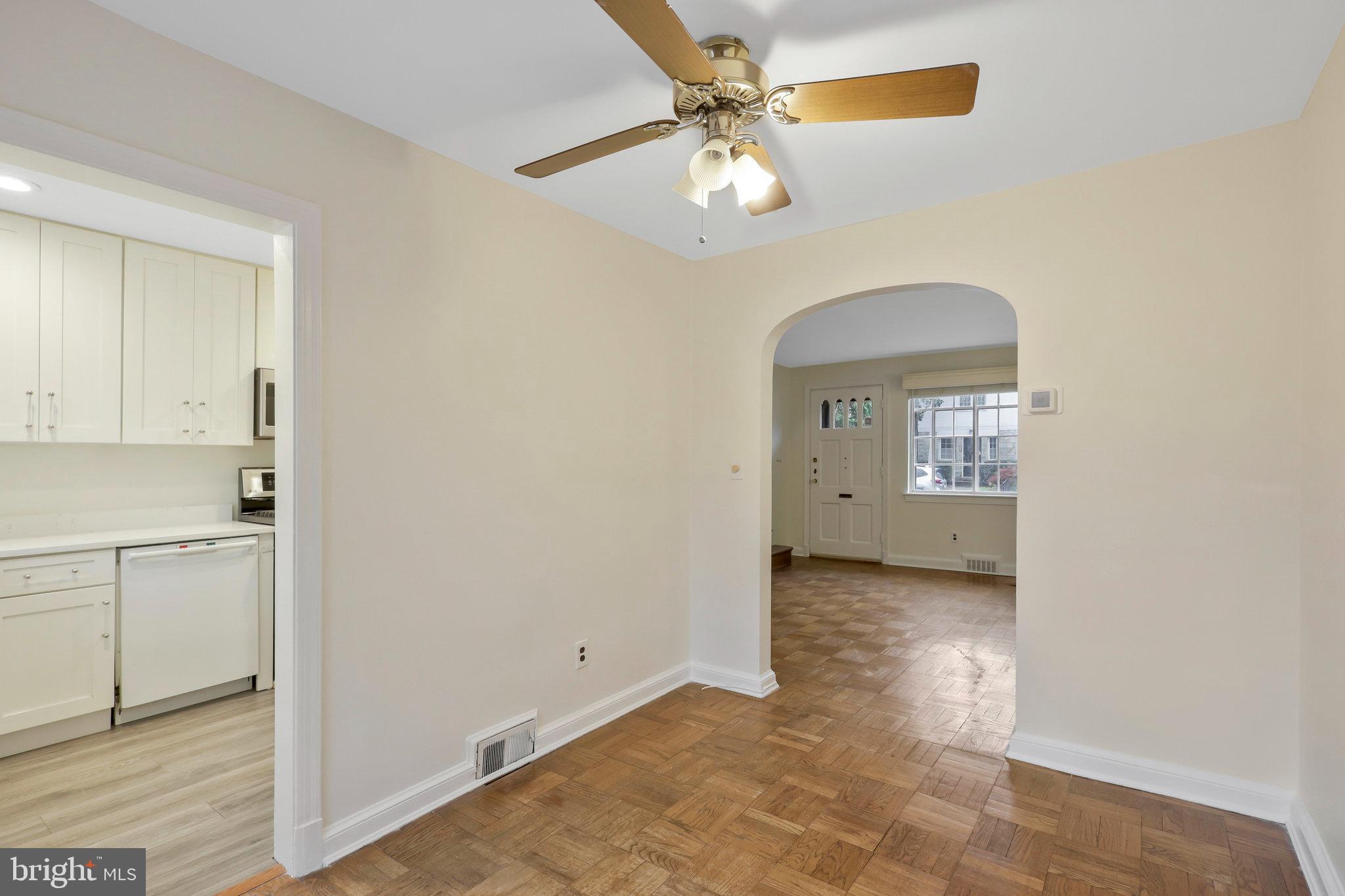702 Devon Place Alexandria, VA 22314 - Photo 11 of 29 Dining Room