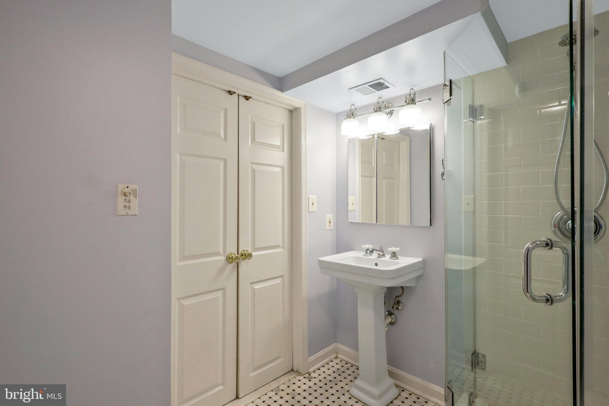 702 Devon Place Alexandria, VA 22314 - Photo 25 of 29 Lower Level Full Bathroom