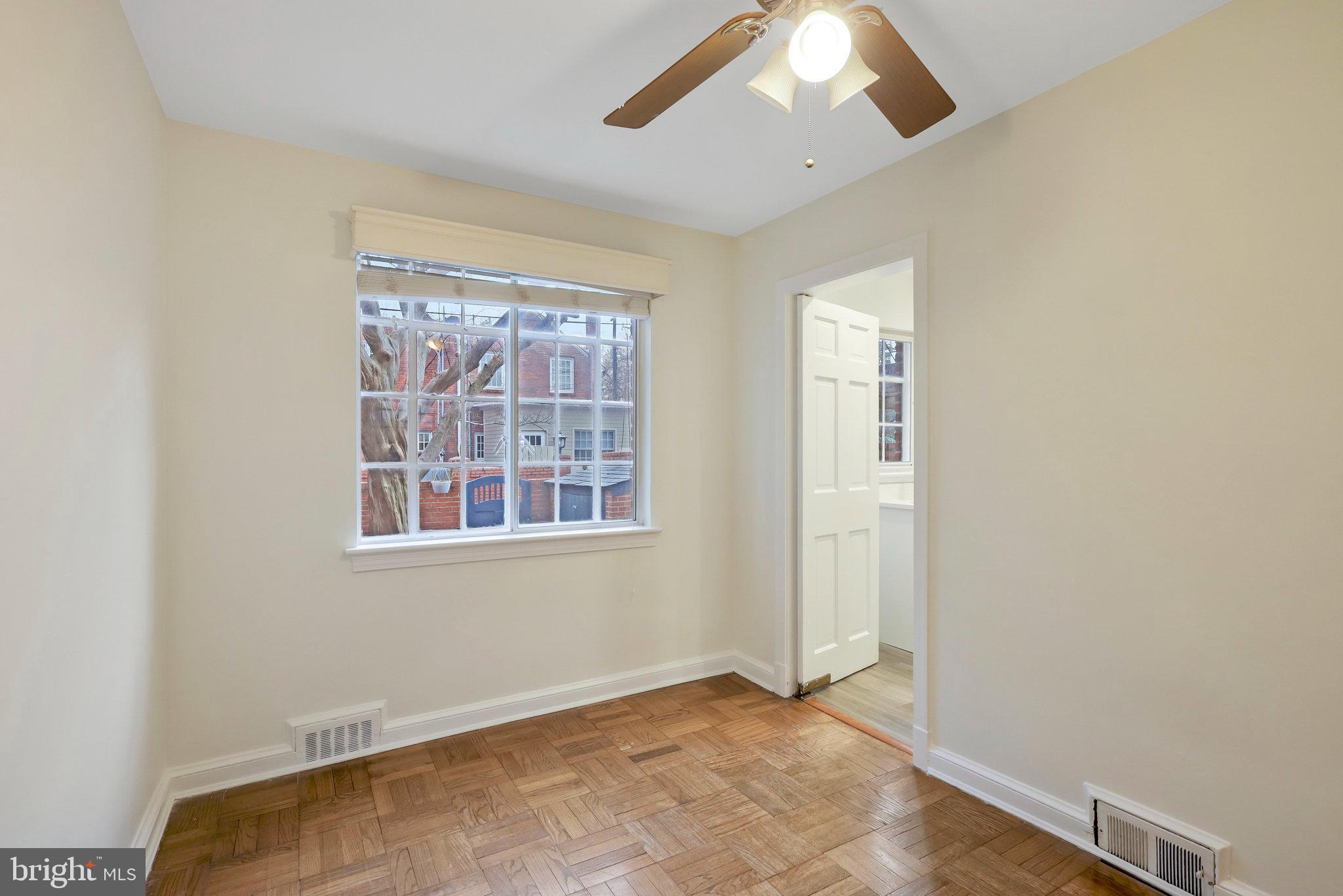 702 Devon Place Alexandria, VA 22314 - Photo 10 of 29 Dining Room