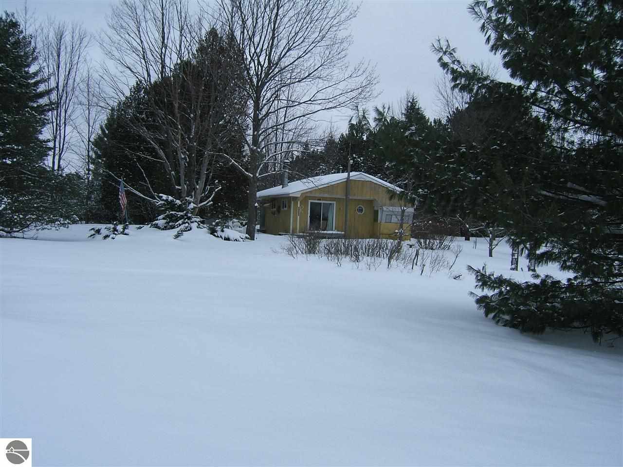 20606 Lindy Road Thompsonville, MI 49683 - Photo 3 of 8 1779764-2.JPG