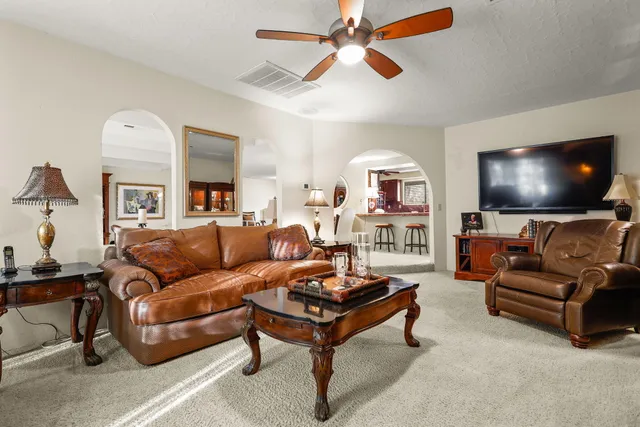 $785,000 | 15624 Ranchland Drive, Redding, CA 96001