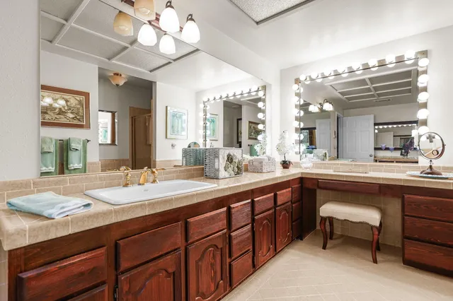 $785,000 | 15624 Ranchland Drive, Redding, CA 96001