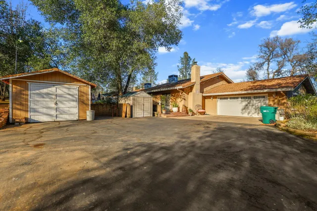 $785,000 | 15624 Ranchland Drive, Redding, CA 96001