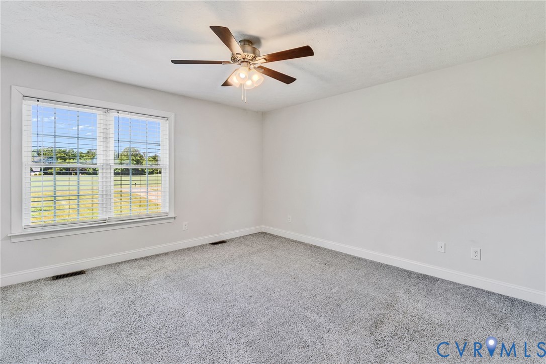 1013 Ridge Road Callao, VA 22435 - Photo 16 of 48