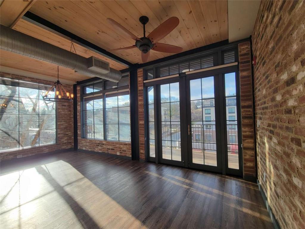 550 East Main Street Blue Ridge, GA 30513 - Photo 4 of 31