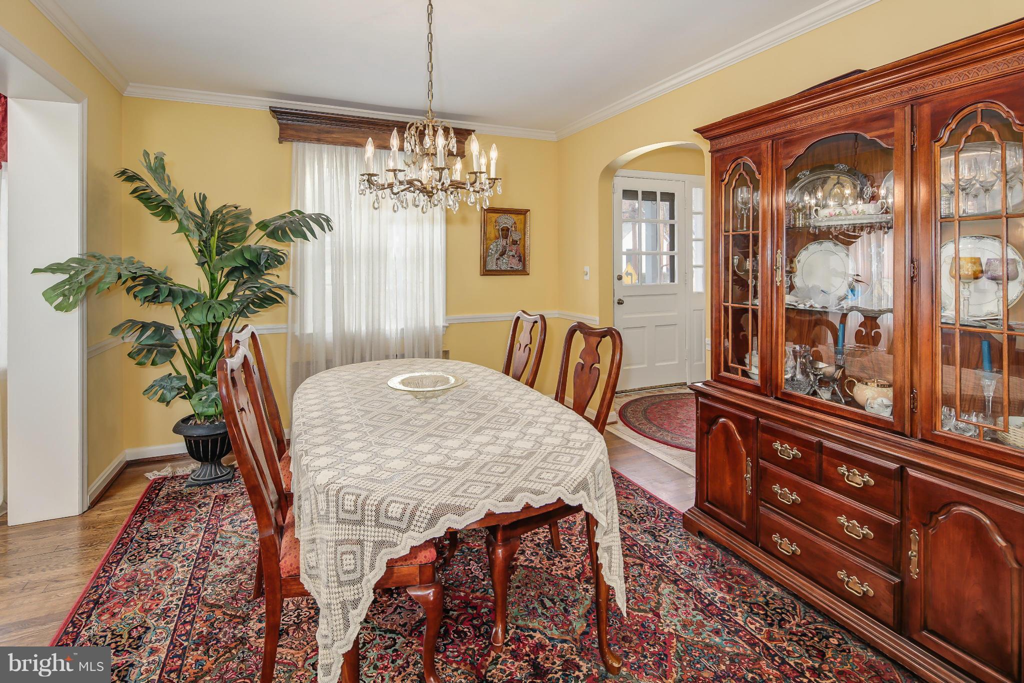 8213 Maple Ridge Road Bethesda, MD 20814 - Photo 4 of 30 Dining Room