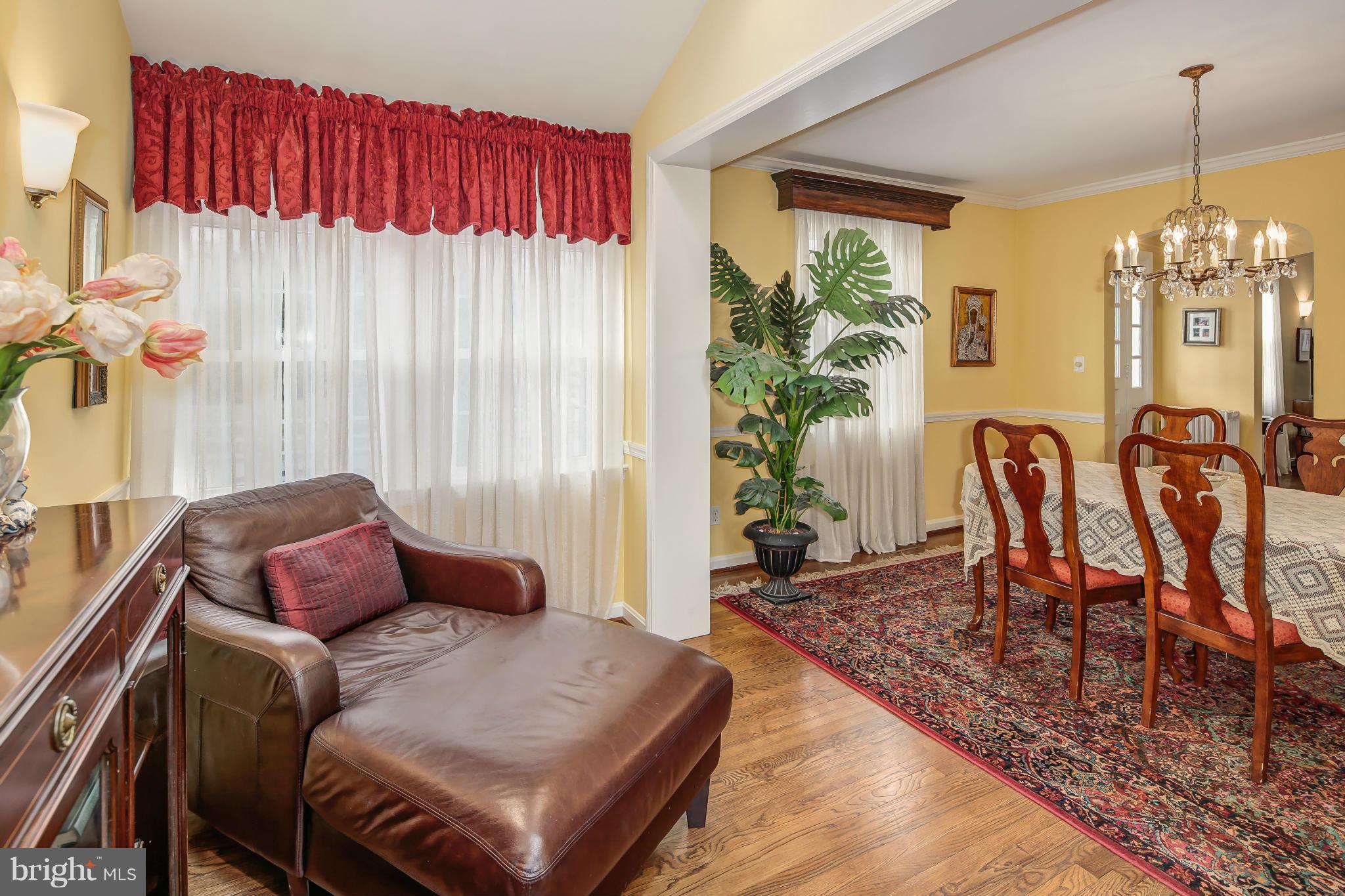 8213 Maple Ridge Road Bethesda, MD 20814 - Photo 5 of 30 Interior (General)