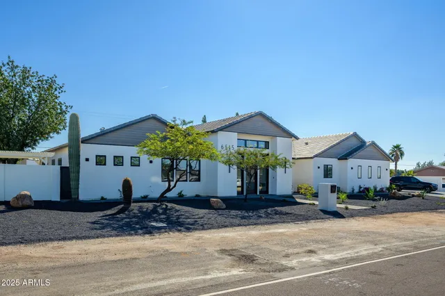 $1,450,000 | 6515 East Holiday Drive, Mesa, AZ 85215