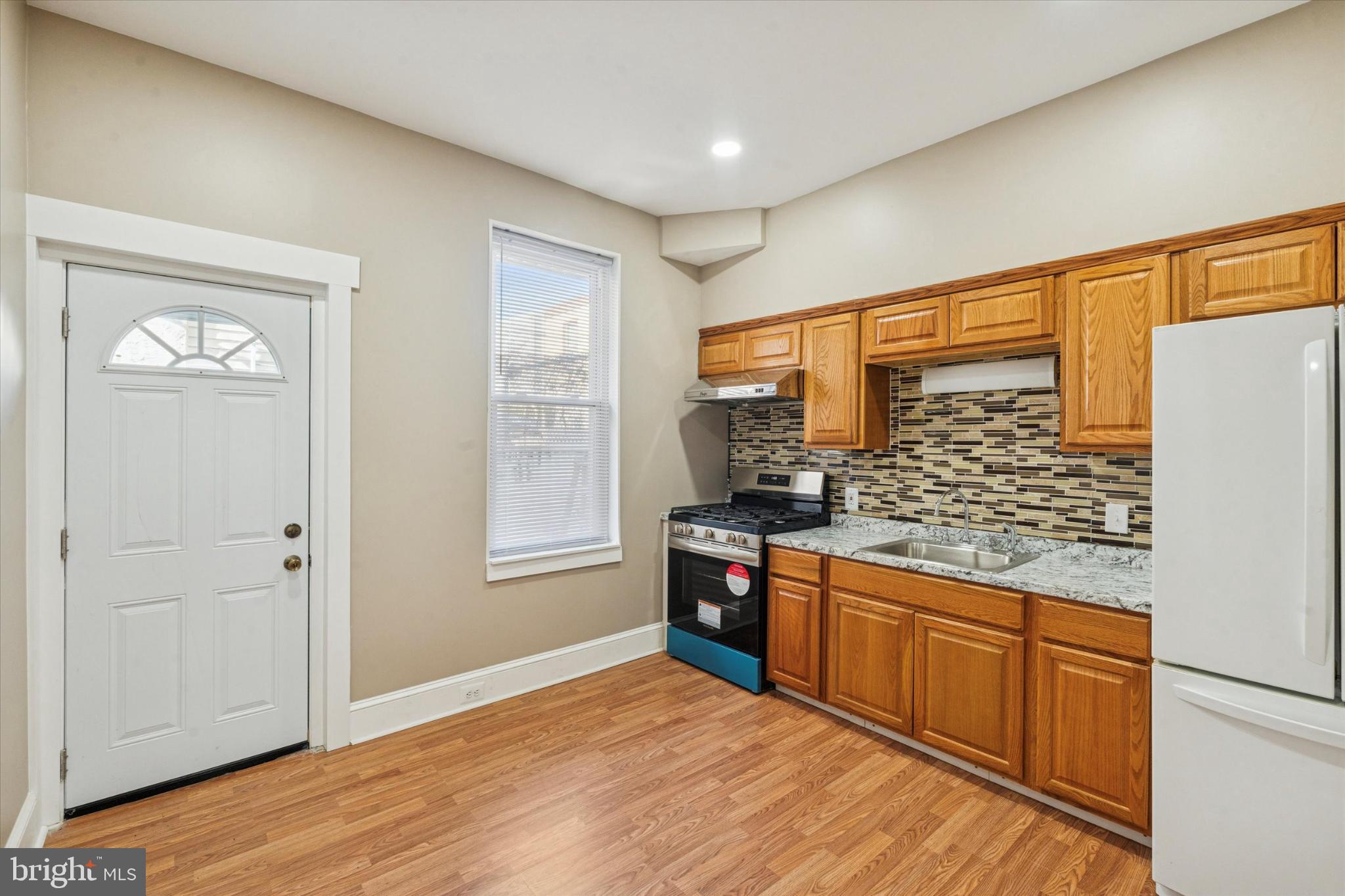 2136 South 4th Street Philadelphia, PA 19148 - Photo 6 of 15