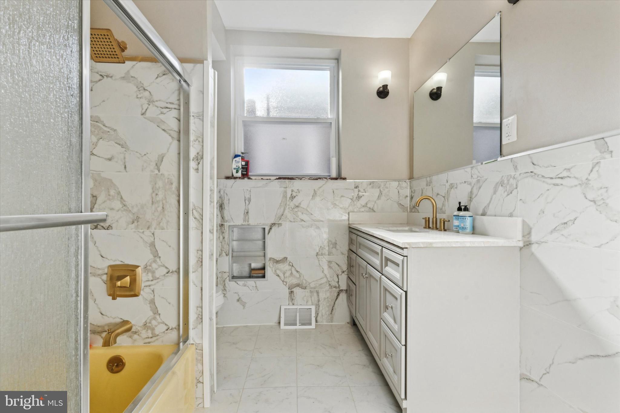 2136 South 4th Street Philadelphia, PA 19148 - Photo 10 of 15