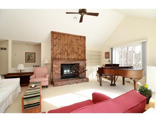 237 Maynard Road Framingham, MA 01701 - Photo 3 of 28 Gallery Image 3