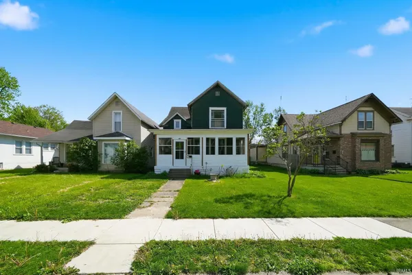 $169,900 | 325 West 5th Street, Auburn, IN 46706