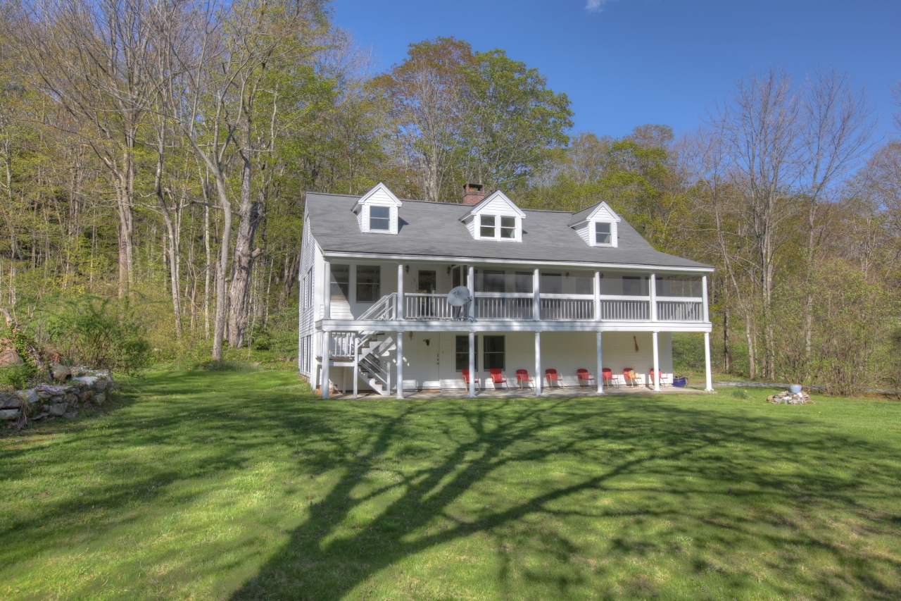 8 acres and a 4+ bedroom home