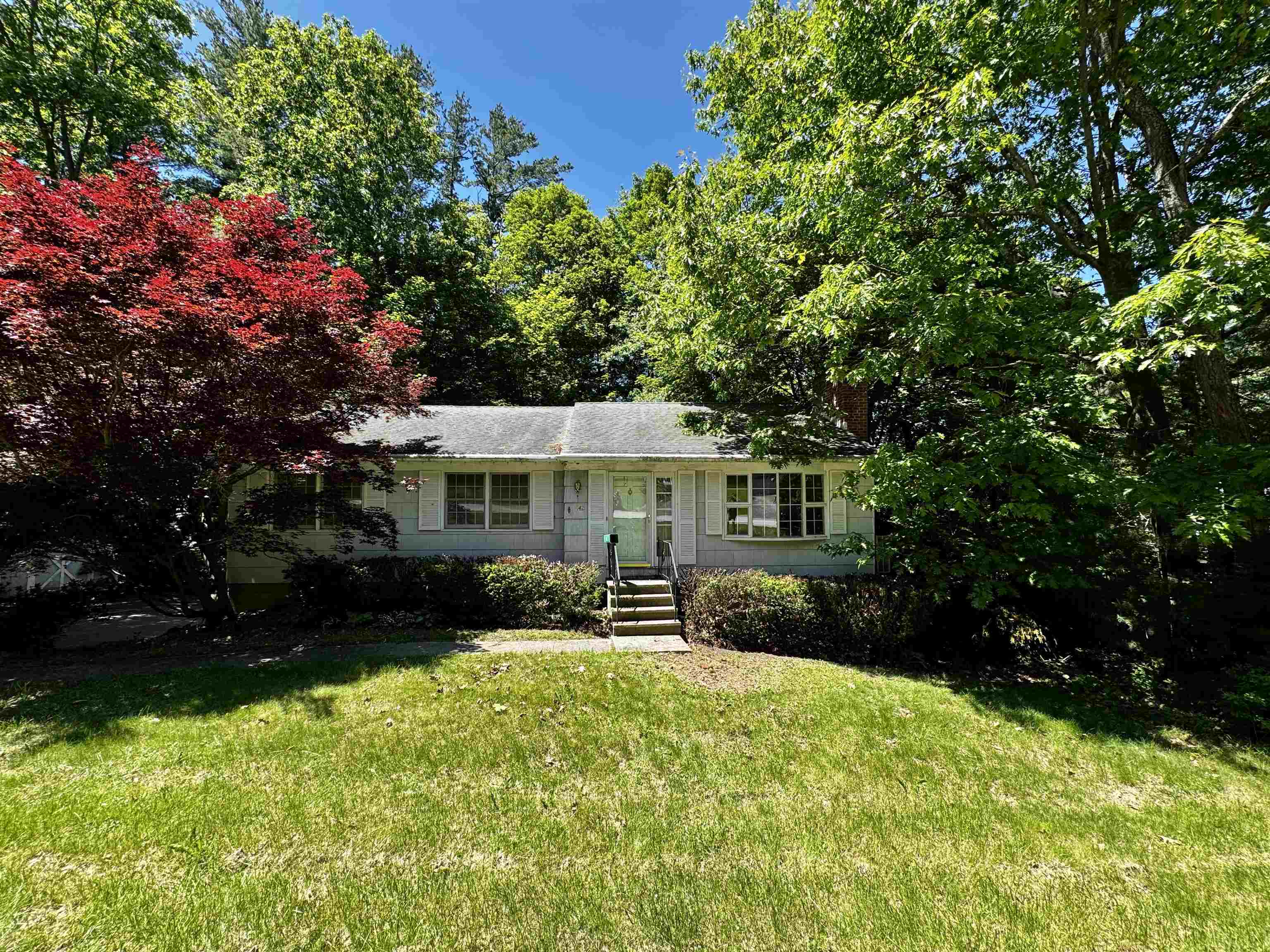 142 Pine Circle Bennington, VT 05201 - Photo 2 of 55