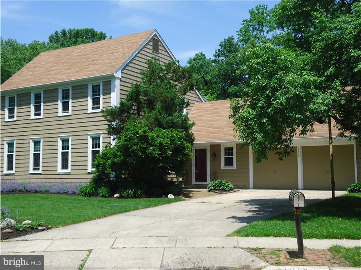 1019 Rymill Run Cherry Hill, NJ 08003 - Photo 1 of 17 Gallery Image 1