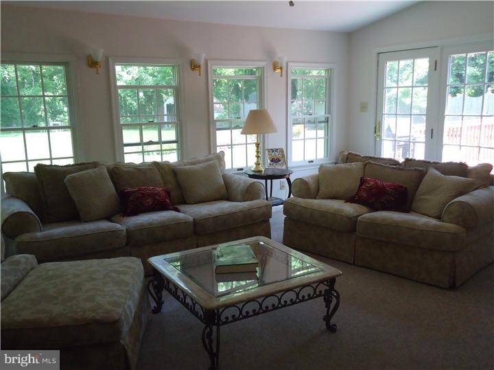 1019 Rymill Run Cherry Hill, NJ 08003 - Photo 8 of 17 Gallery Image 8