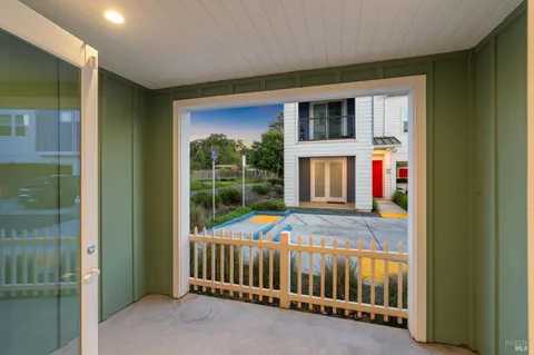 $389,000 | 2672 Franz Kafka Avenue, Santa Rosa, CA 95404