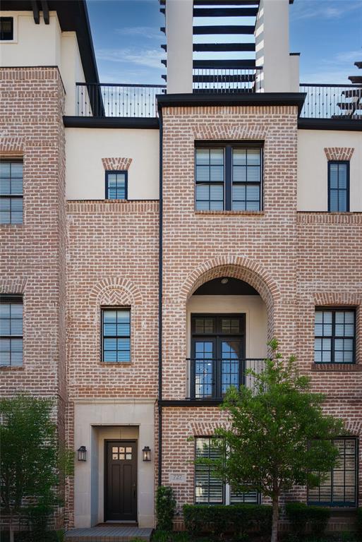 727 Will Rice Avenue Irving, TX 75039 - Photo 2 of 26 a front view of a house