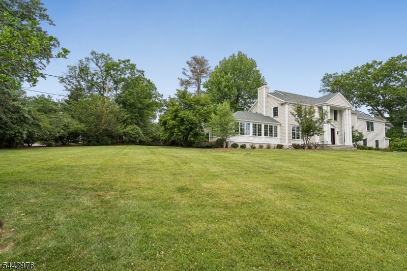 125 Stewart Road Short Hills, NJ 07078 - Photo 4 of 48