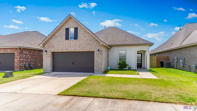 $2,900 | 1045 Gentle Wind Drive, Baton Rouge, LA 70820
