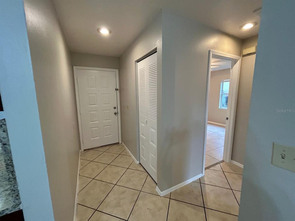 1042 Axlewood Circle Brandon, FL 33511 - Photo 4 of 27