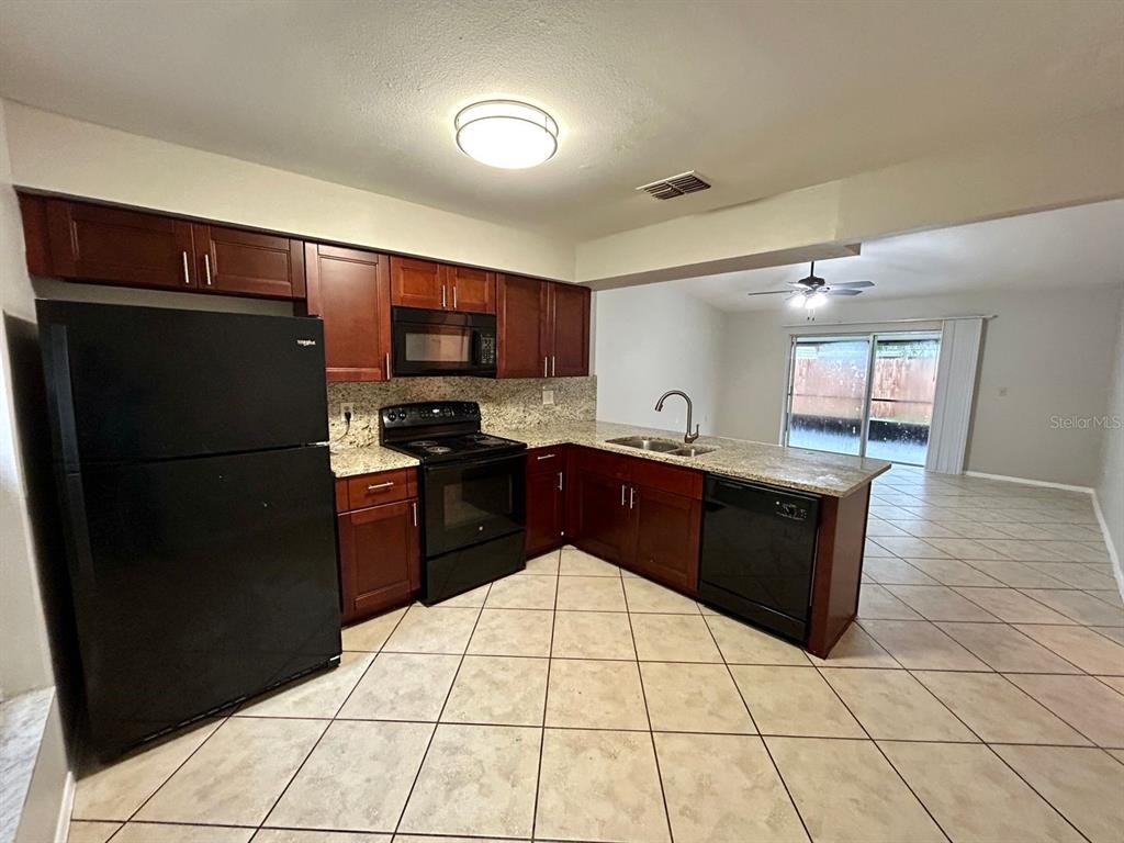 1042 Axlewood Circle Brandon, FL 33511 - Photo 10 of 27