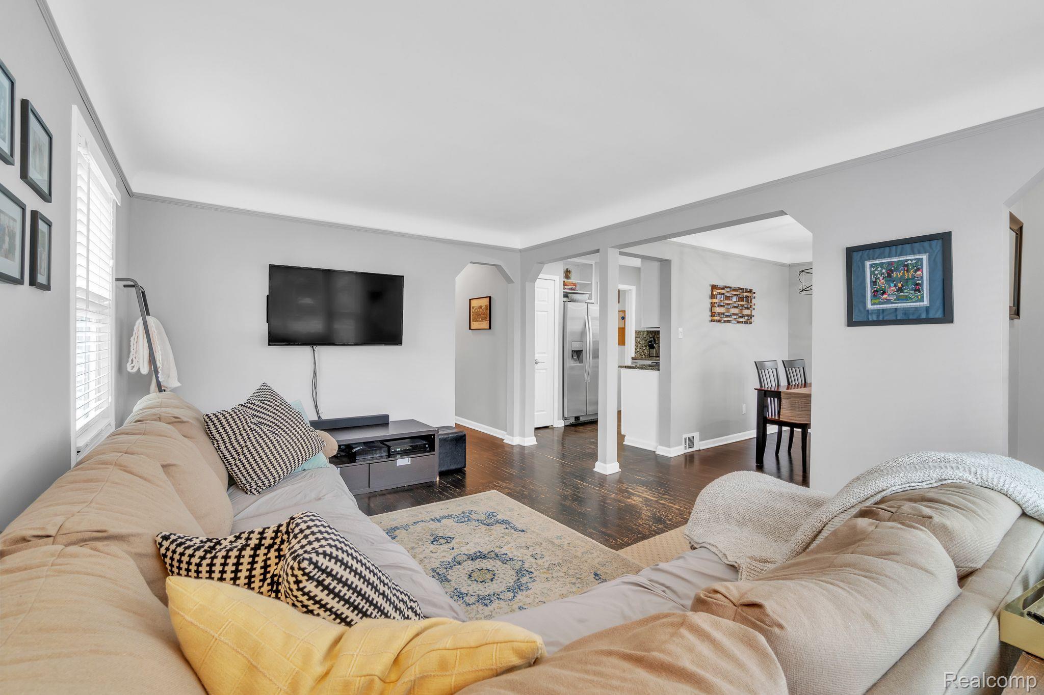 1210 Columbia Road Berkley, MI 48072 - Photo 8 of 37 Gallery Image 8
