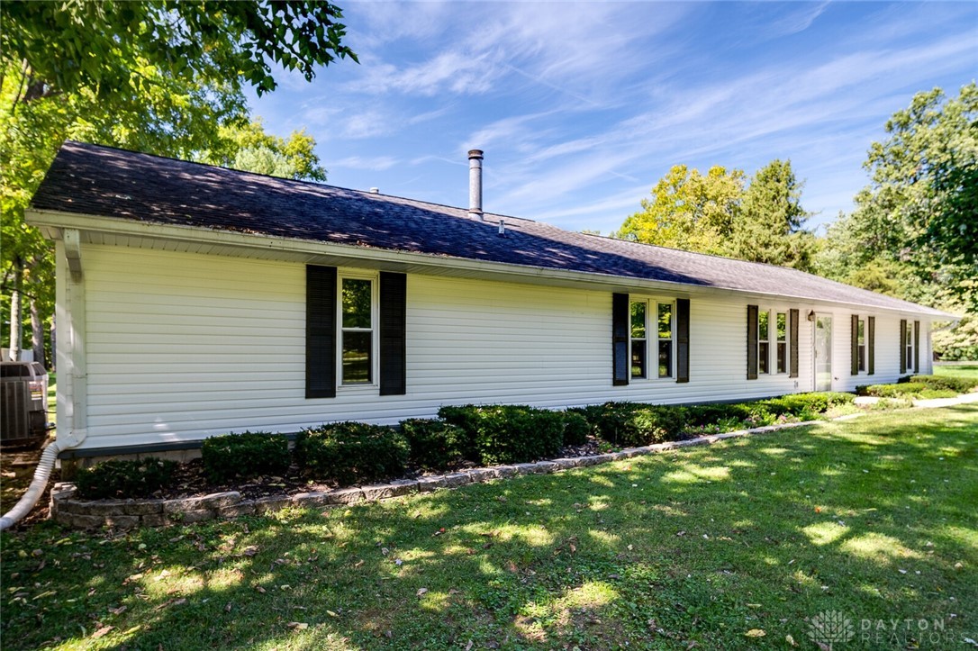 1167 South Alpha Bellbrook Road Bellbrook, OH 45305 - Photo 2 of 45 Gallery Image 2
