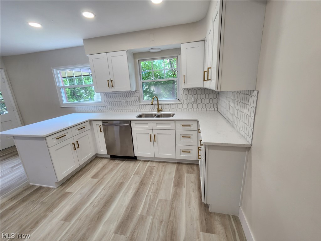 3718 Bainbridge Road Cleveland Heights, OH 44118 - Photo 6 of 23