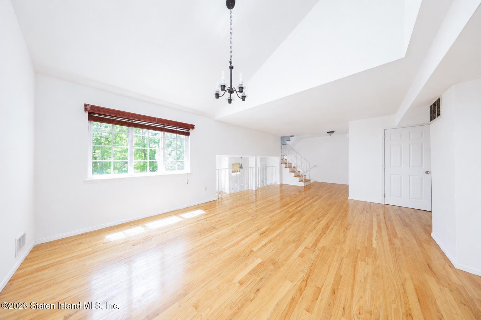 45 Sharrotts Road Staten Island, NY 10309 - Photo 4 of 30 61FE808F-BCC6-4A00-B982-65E034CCB67D