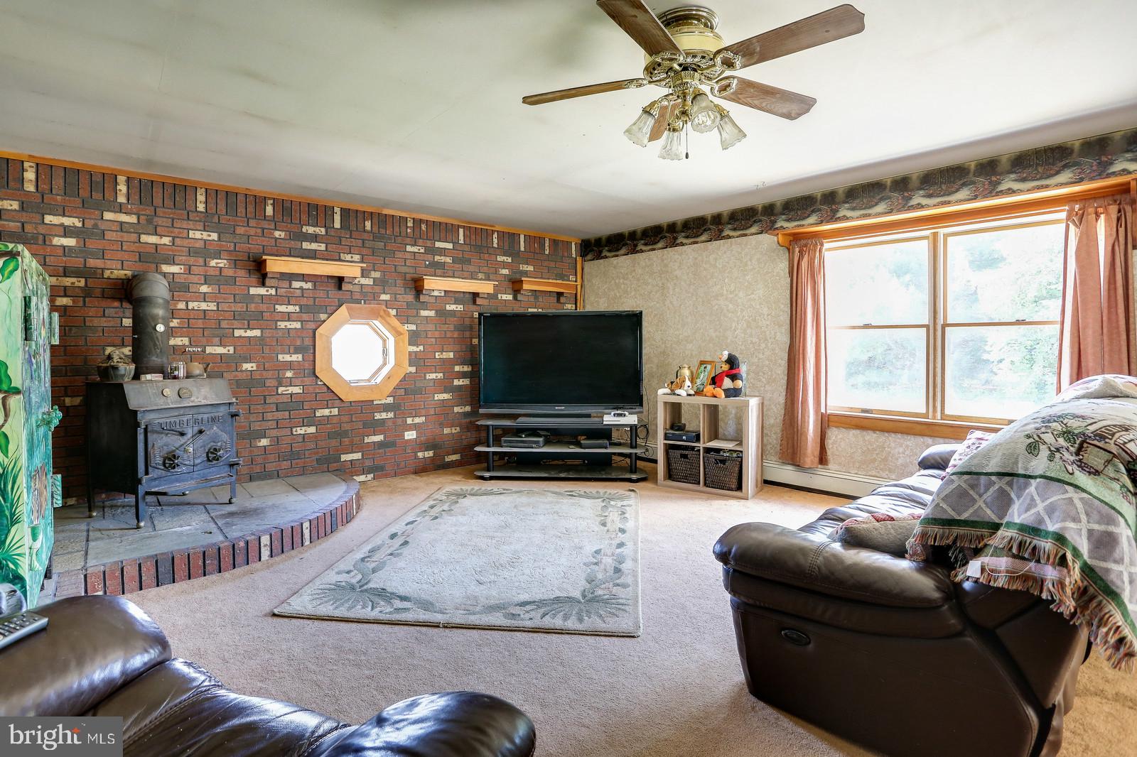 308 East Millstream Road Cream Ridge, NJ 08514 - Photo 12 of 46