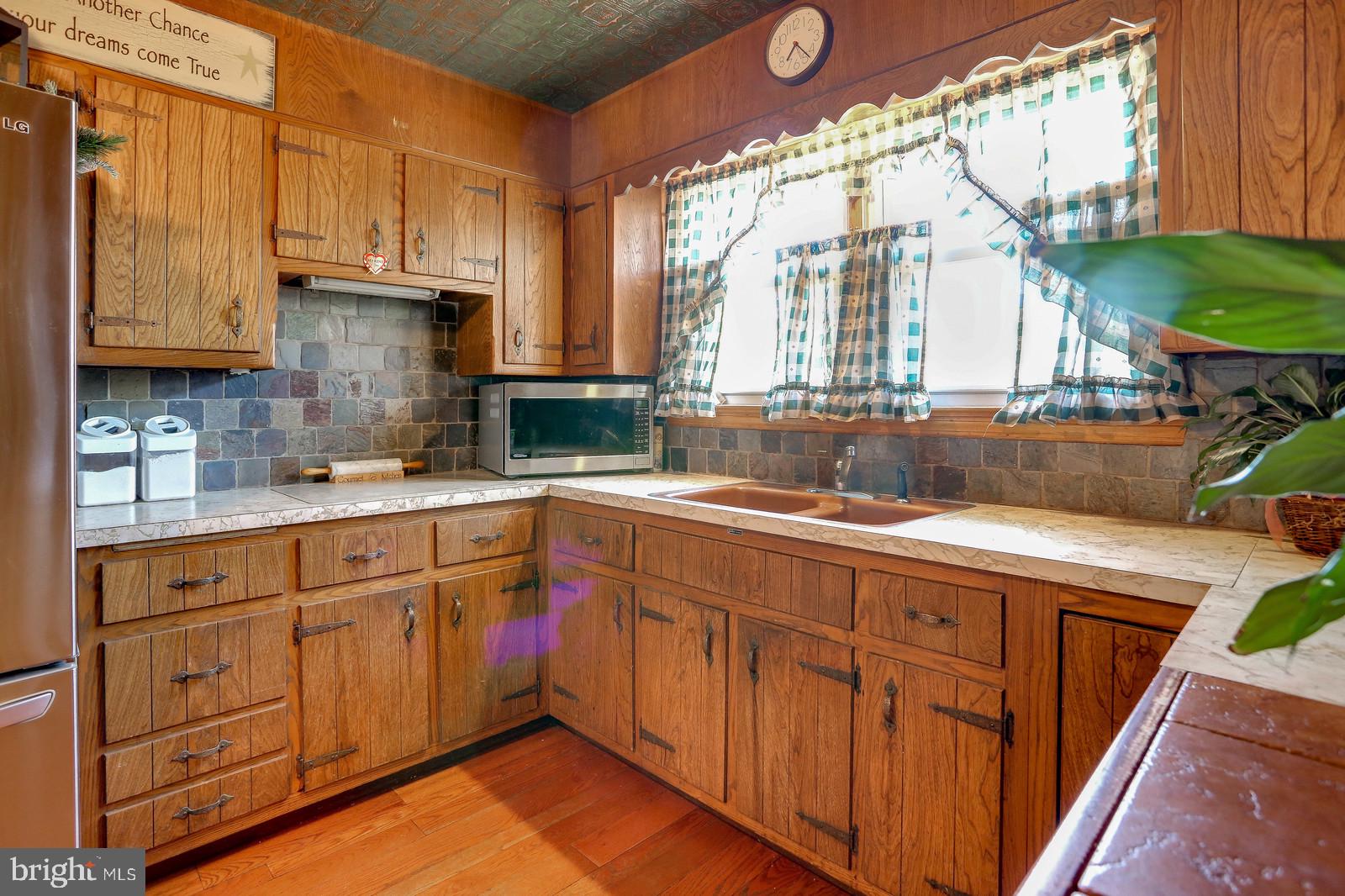 308 East Millstream Road Cream Ridge, NJ 08514 - Photo 15 of 46